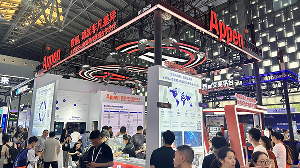 WAIC2025：澳鵬發(fā)布新一代技術(shù)平臺矩陣 助力大模型垂直應(yīng)用落地